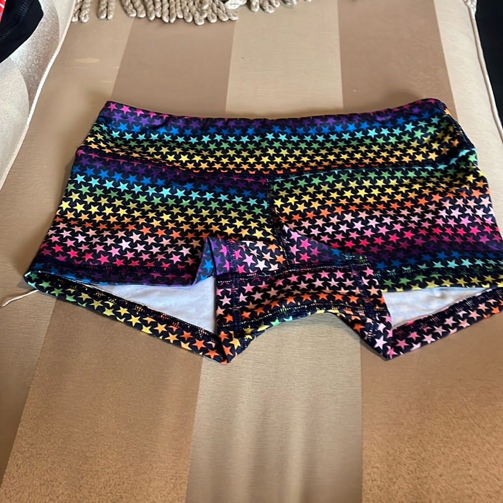 FLEO workout shorts